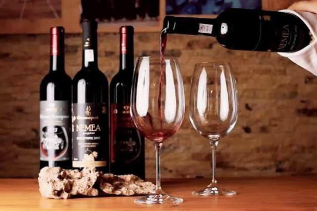 Nemean Wine - Pouring the famous Peloponnesian wine